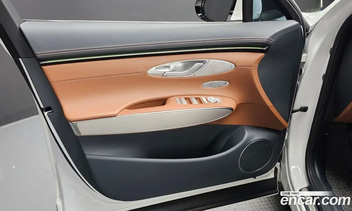 Genesis GV70 2026 2.5 автомат (гидро), фото 14