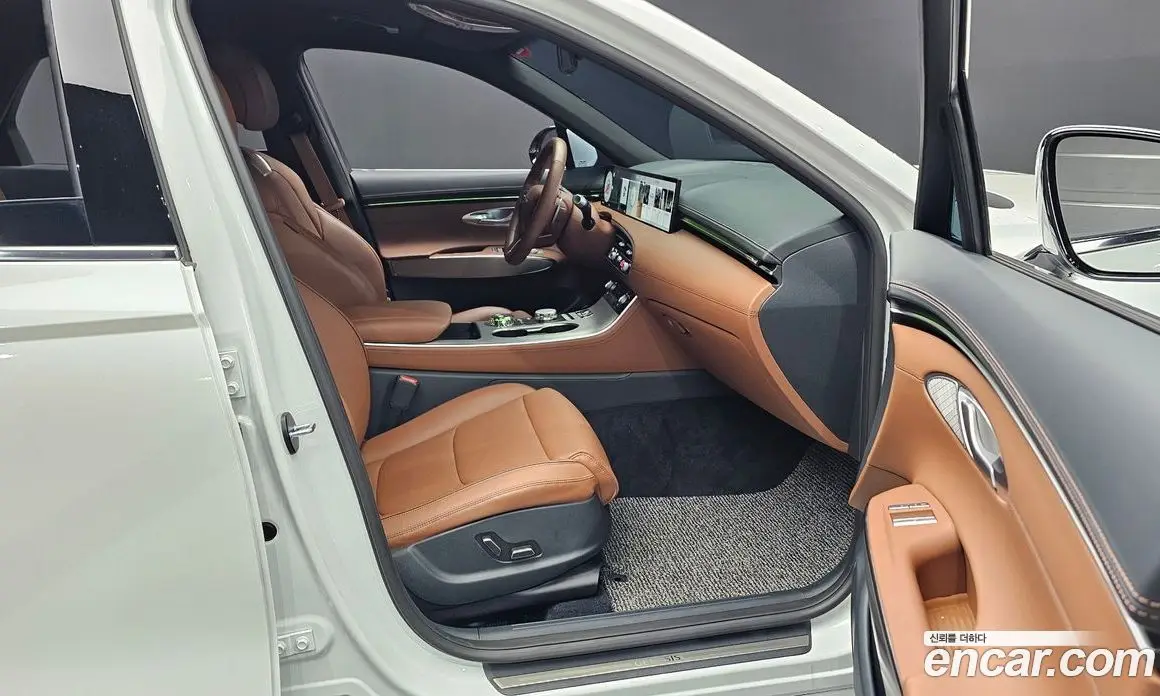 Genesis GV70 2026 2.5 автомат (гидро), фото 17