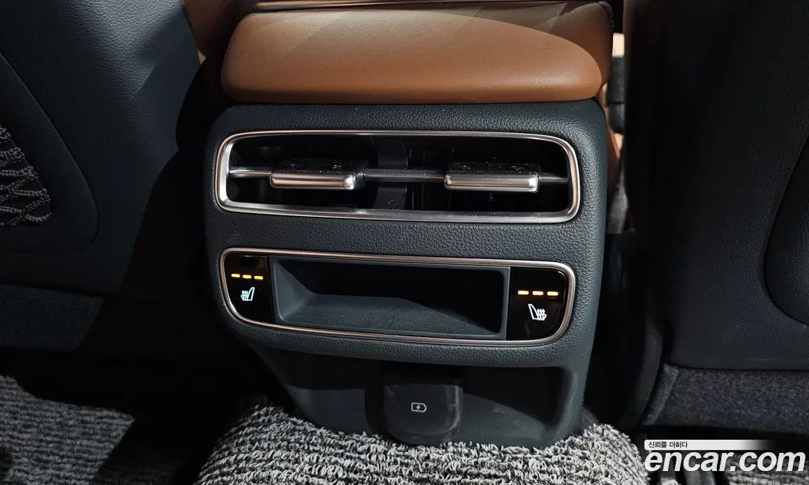 Genesis GV70 2026 2.5 автомат (гидро), фото 25