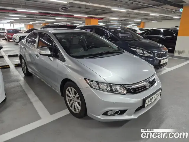 Honda Civic, 2012, 100 200 км