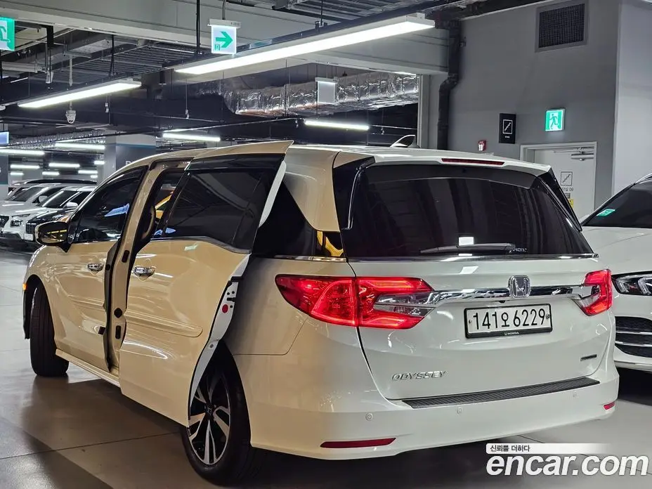 Honda Odyssey 2020 3.5 автомат (гидро), фото 3 Honda Odyssey 2020 3.5 автомат (гидро), фото 3
