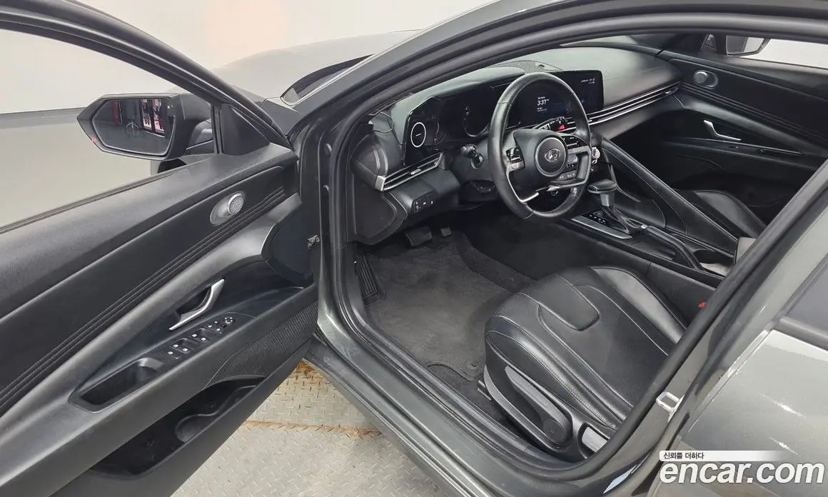 Hyundai Avante 2021 1.6 автомат (гидро), фото 13