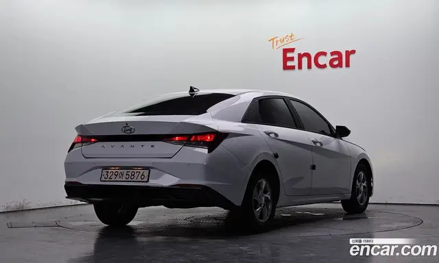 Hyundai Avante 2022 1.6 автомат (гидро), миниатюра 2