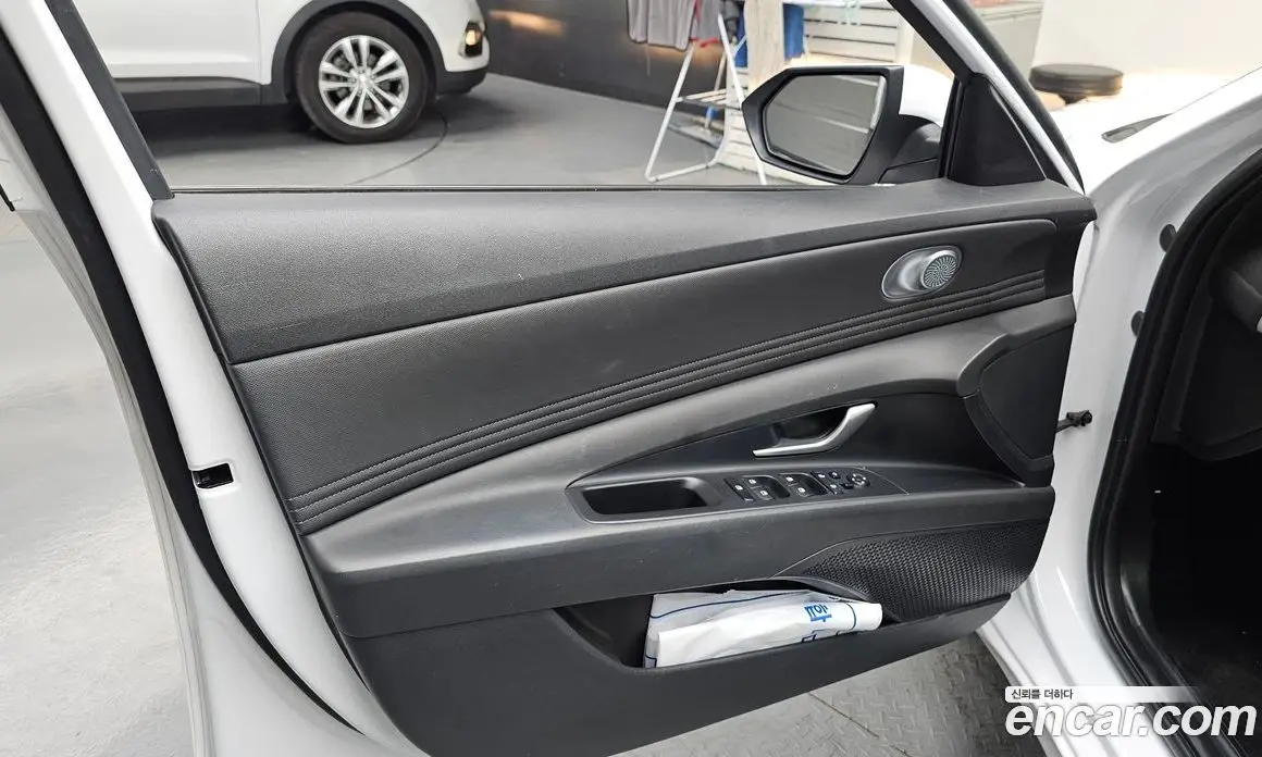 Hyundai Avante 2022 1.6 автомат (гидро), фото 14