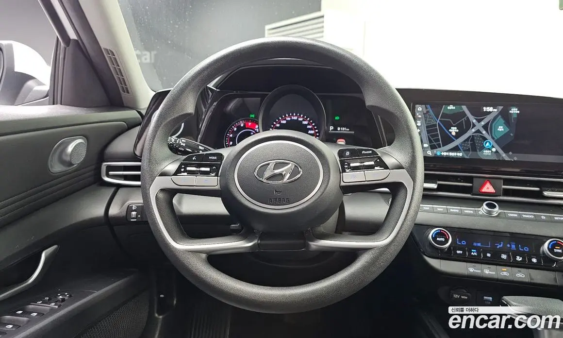 Hyundai Avante 2022 1.6 автомат (гидро), фото 19