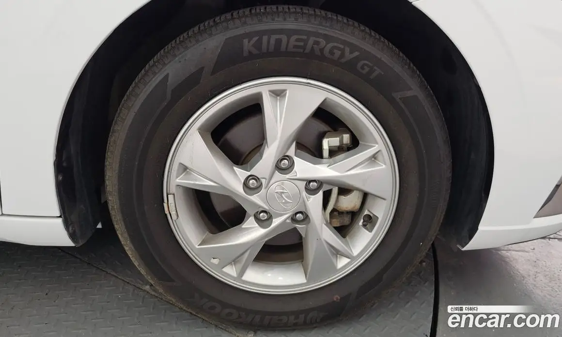 Hyundai Avante 2022 1.6 автомат (гидро), фото 7