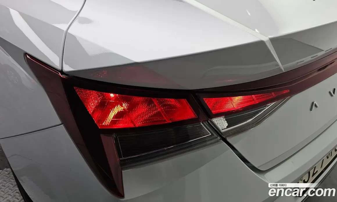 Hyundai Avante 2022 1.6 автомат (гидро), фото 9