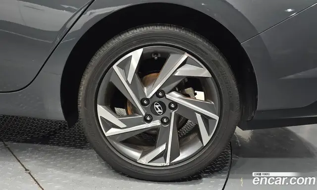 Hyundai Avante 2023 1.6 автомат (гидро), миниатюра 6