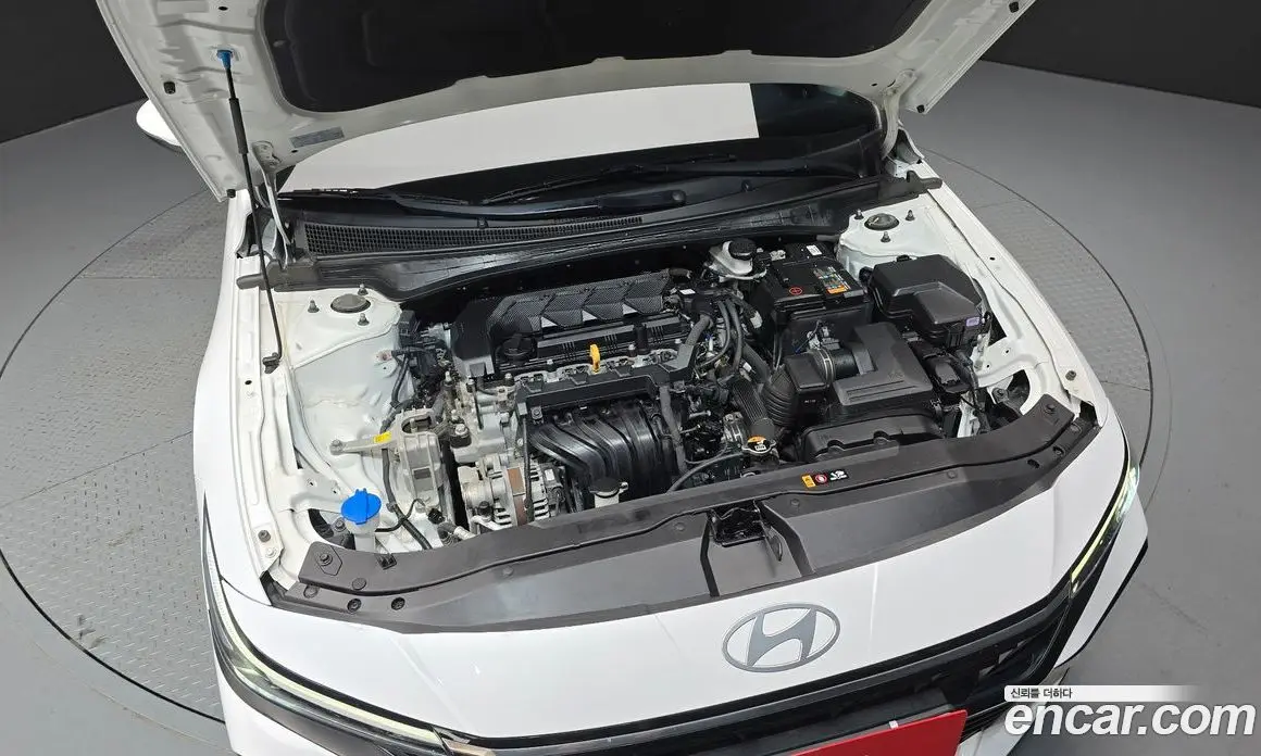 Hyundai Avante 2023 1.6 автомат (гидро), фото 6
