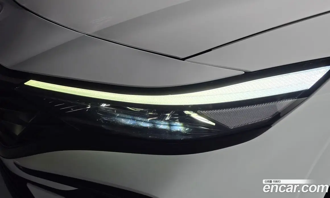 Hyundai Avante 2023 1.6 автомат (гидро), фото 8