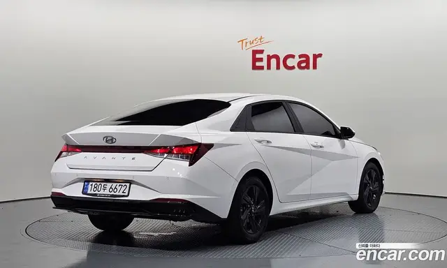 Hyundai Avante 2023 1.6 автомат (гидро), миниатюра 2