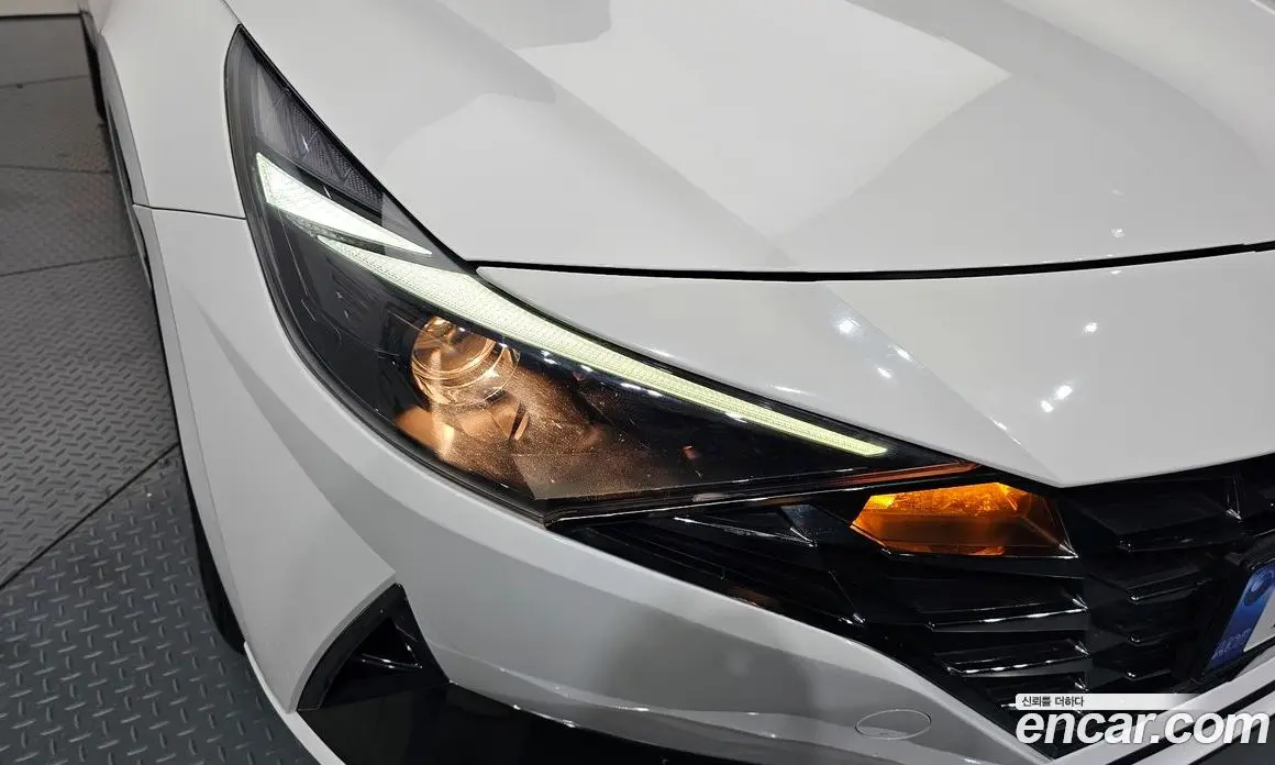 Hyundai Avante 2023 1.6 автомат (гидро), фото 8