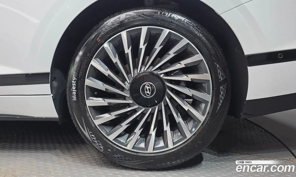 Hyundai Grandeur 2025 1.6 автомат (гидро), фото 5