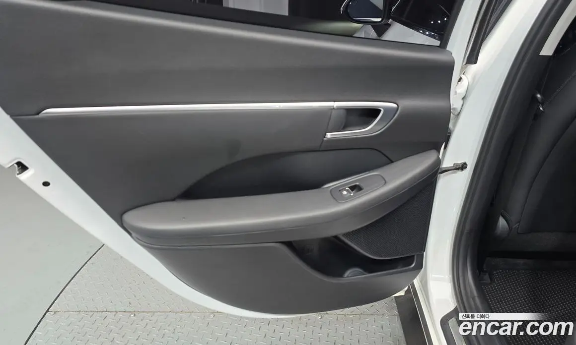 Hyundai Sonata 2019 2.0 автомат (гидро), фото 15