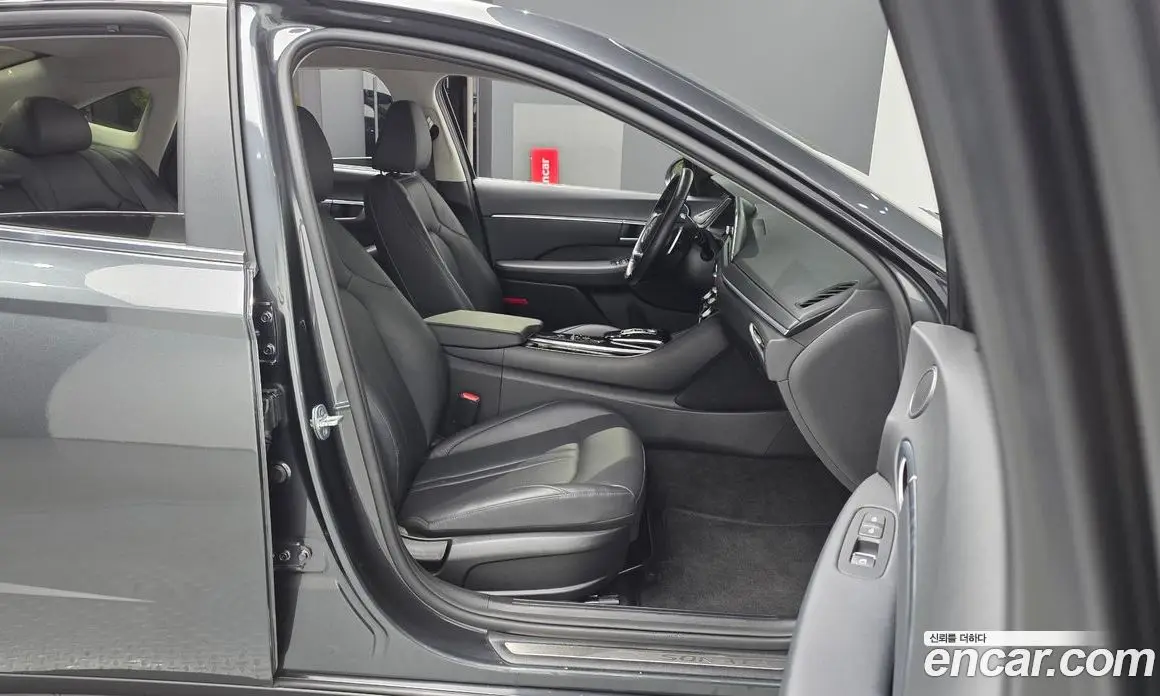 Hyundai Sonata 2020 2.0 автомат (гидро), фото 17