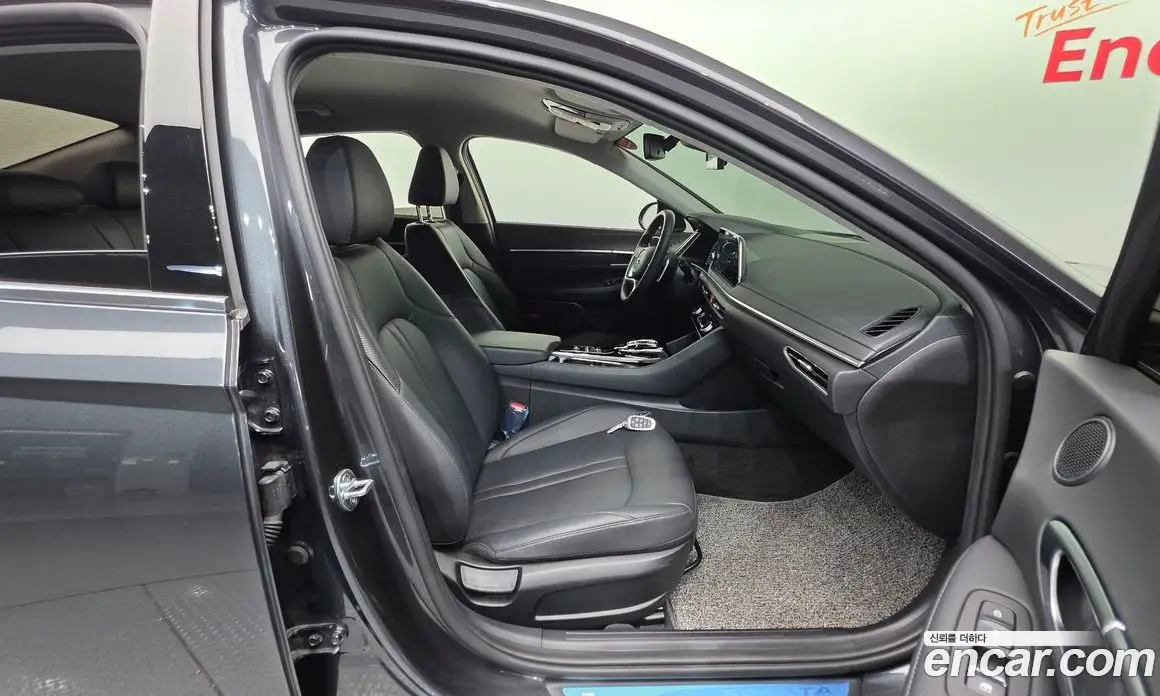 Hyundai Sonata 2021 2.0 автомат (гидро), фото 13