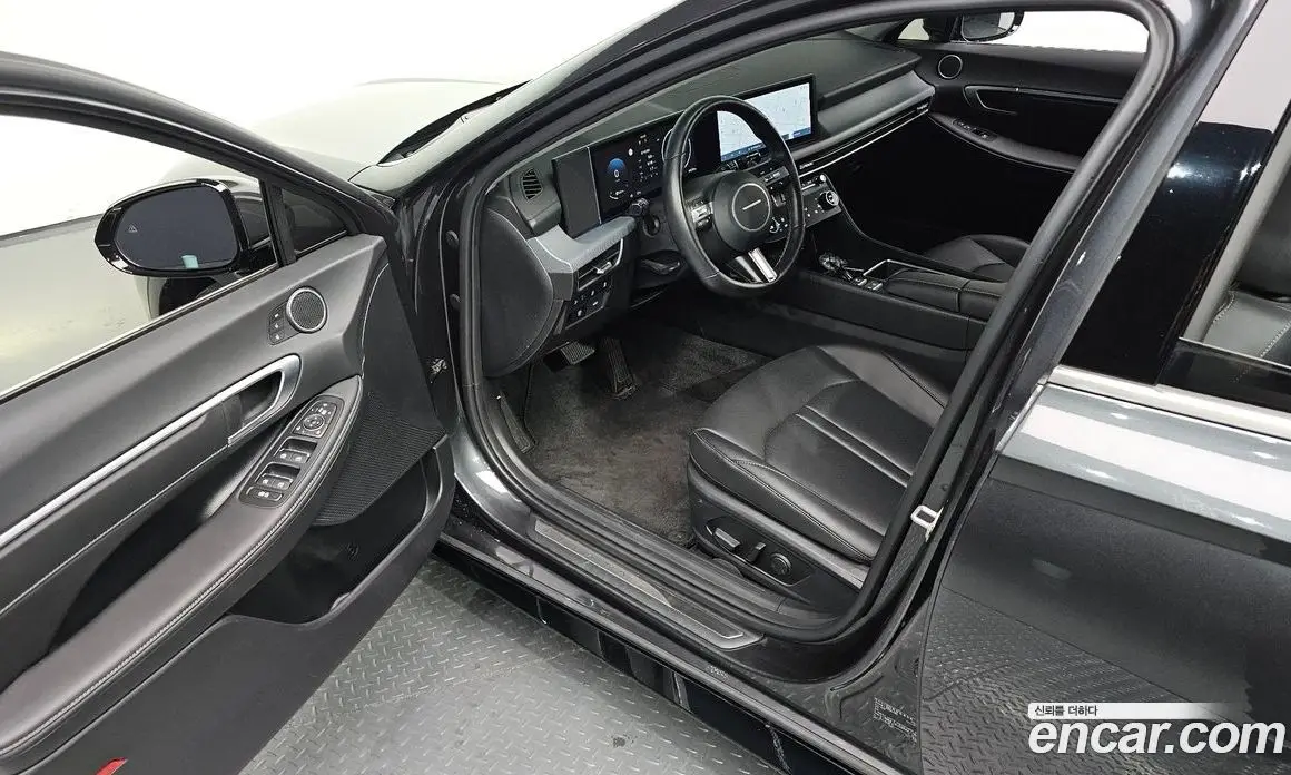Hyundai Sonata 2024 2.0 автомат (гидро), фото 12