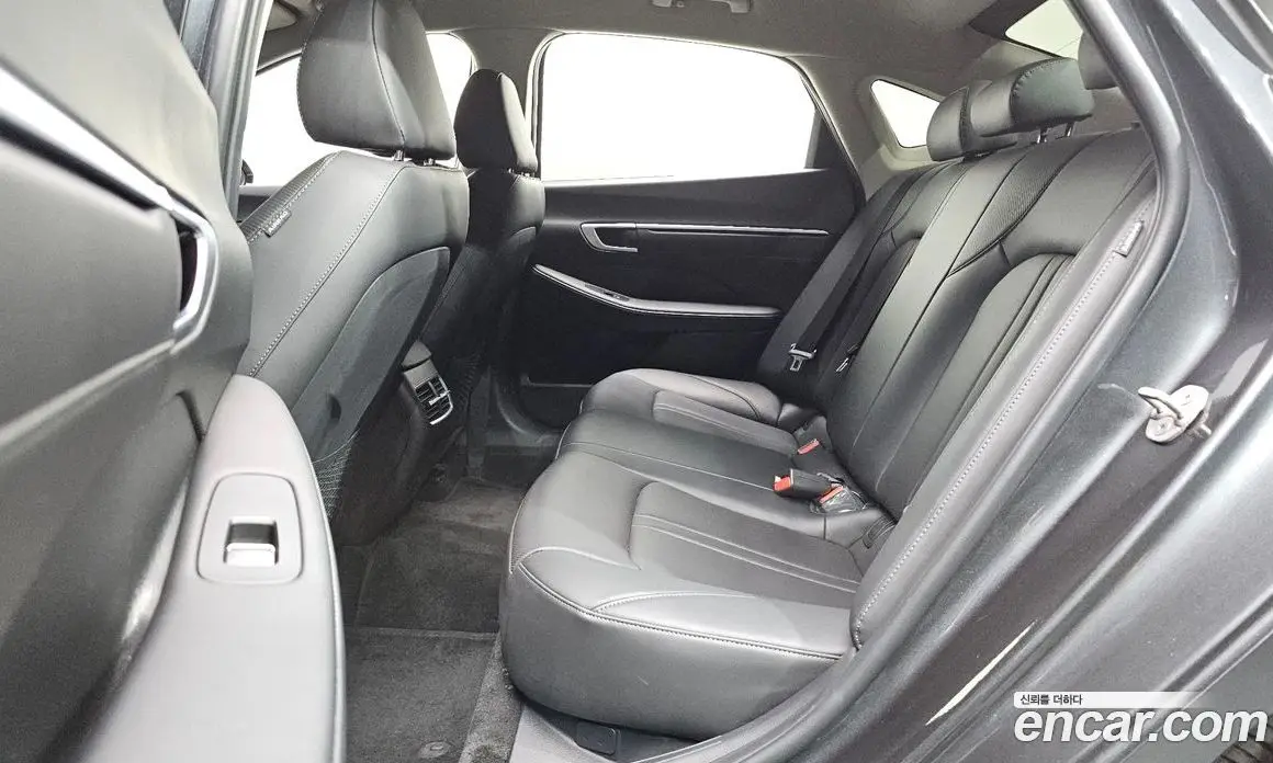 Hyundai Sonata 2024 2.0 автомат (гидро), фото 16