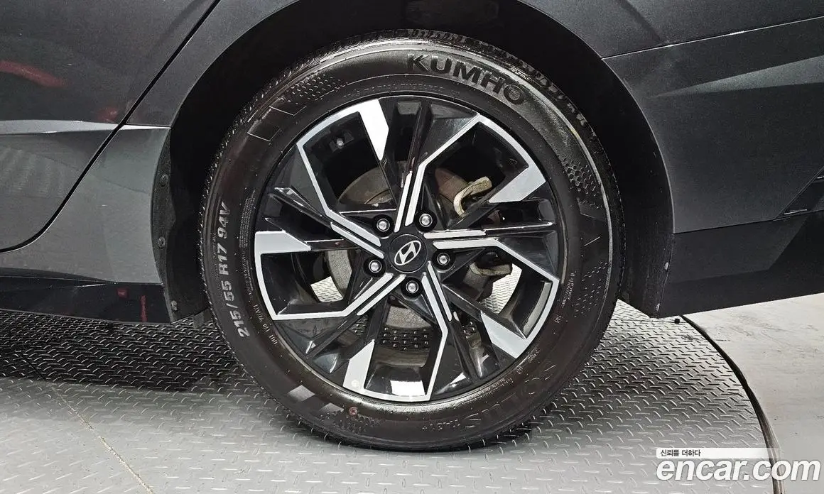 Hyundai Sonata 2024 2.0 автомат (гидро), фото 6