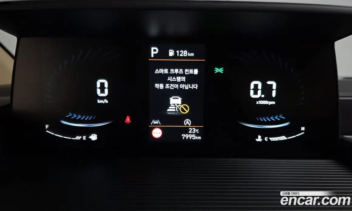 Hyundai Staria 2025 2.2 автомат (гидро), фото 10