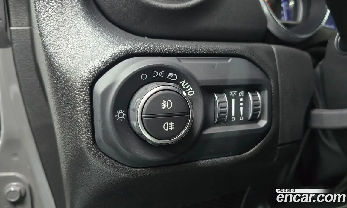 Jeep Wrangler 2023 2.0 автомат (гидро), фото 20