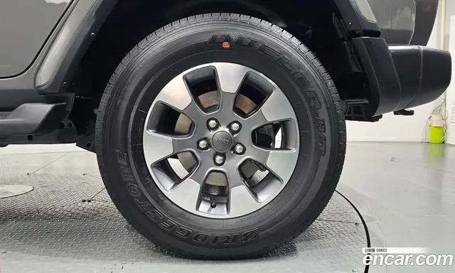 Jeep Wrangler 2023 2.0 автомат (гидро), миниатюра 7