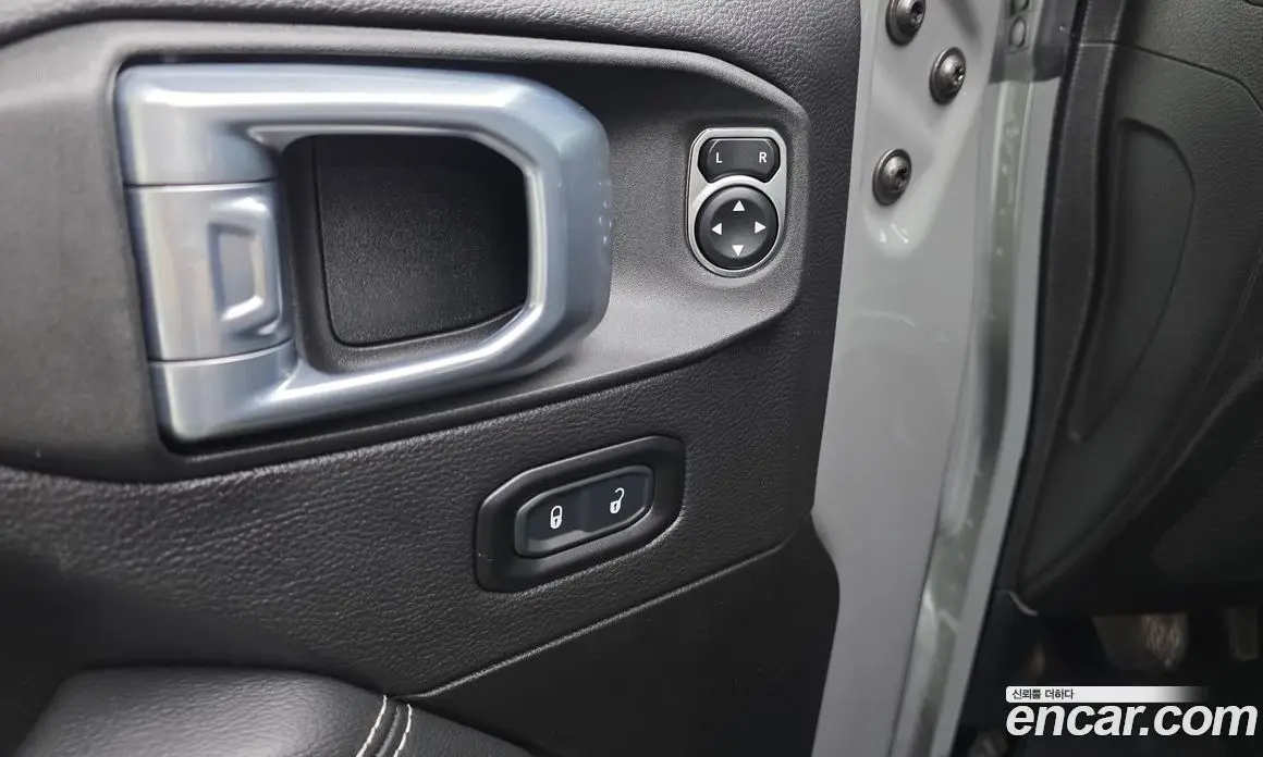 Jeep Wrangler 2023 2.0 автомат (гидро), фото 29