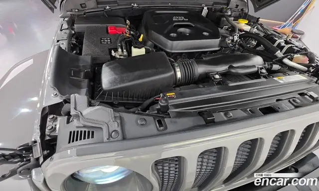 Jeep Wrangler 2023 2.0 автомат (гидро), миниатюра 6