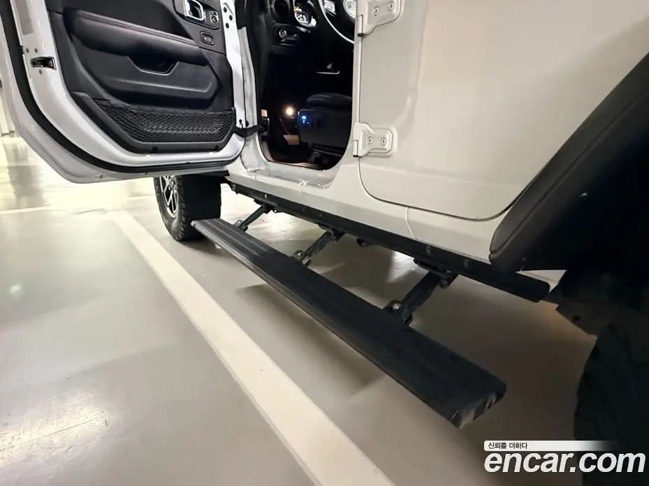 Jeep Wrangler 2024 2.0 автомат (гидро), фото 13