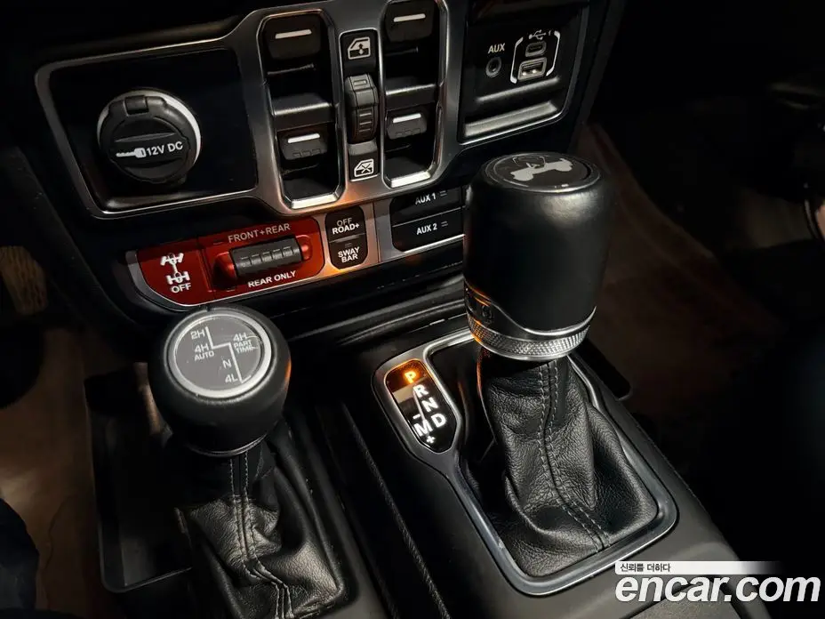 Jeep Wrangler 2024 2.0 автомат (гидро), фото 18
