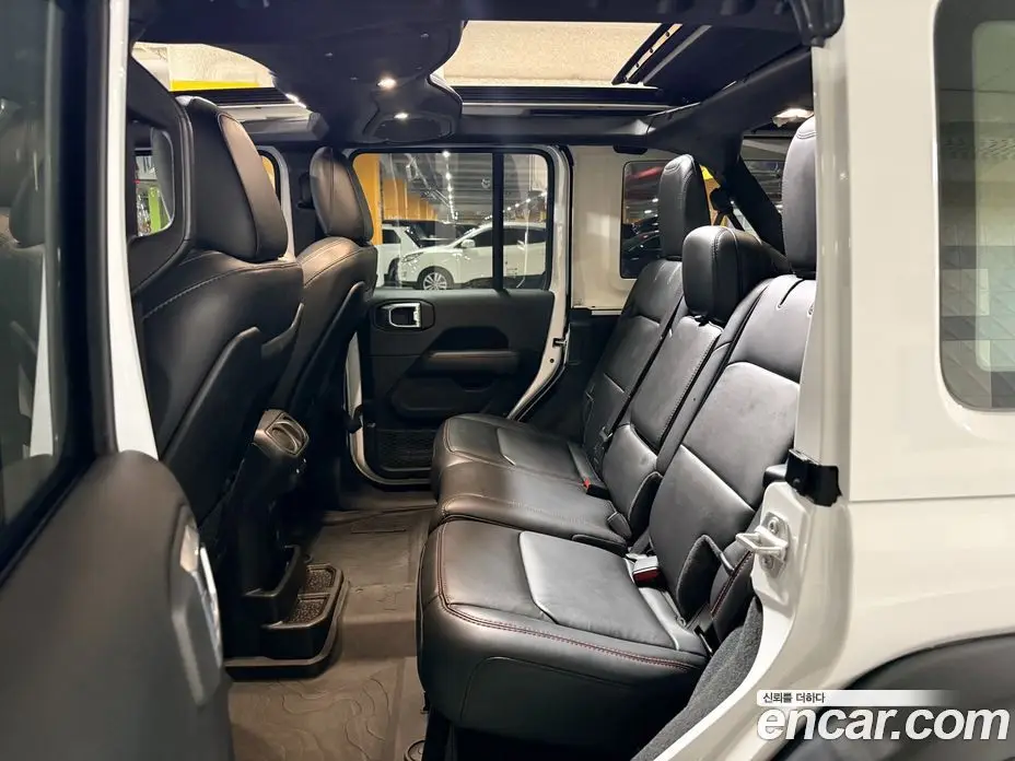 Jeep Wrangler 2024 2.0 автомат (гидро), фото 7