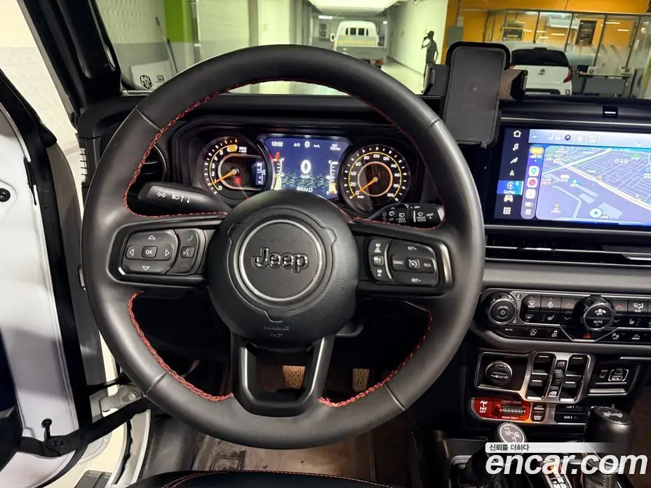 Jeep Wrangler 2024 2.0 автомат (гидро), фото 9