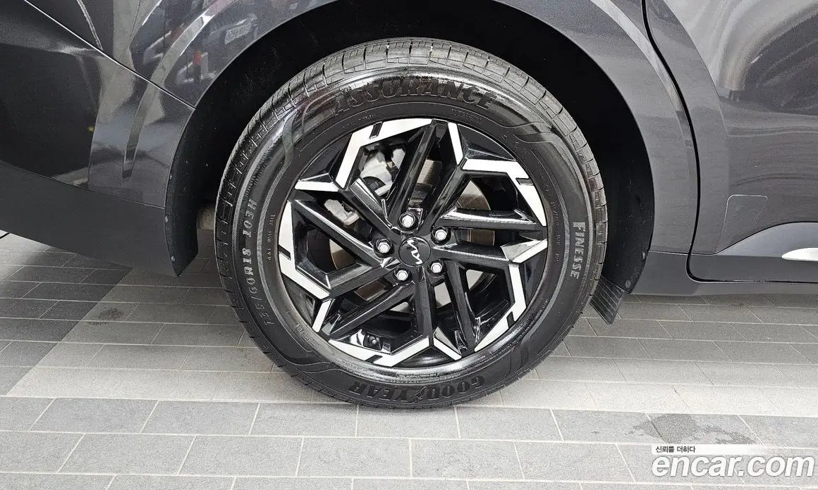 Kia Carnival 2023 3.5 автомат (гидро), фото 7