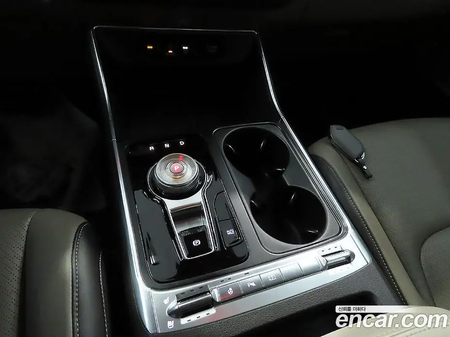Kia Carnival 2025 1.6 автомат (гидро), фото 9