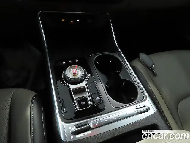 Kia Carnival 2025 1.6 автомат (гидро), миниатюра 9
