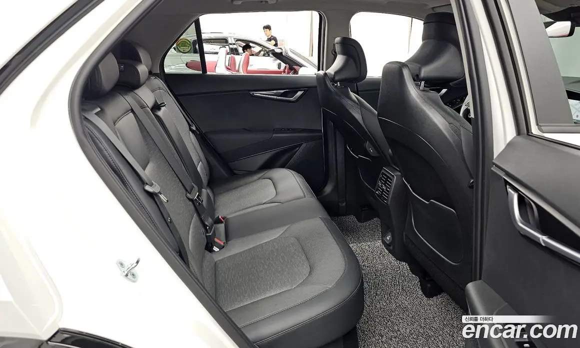 Kia Niro 2022 1.6 автомат (гидро), фото 12
