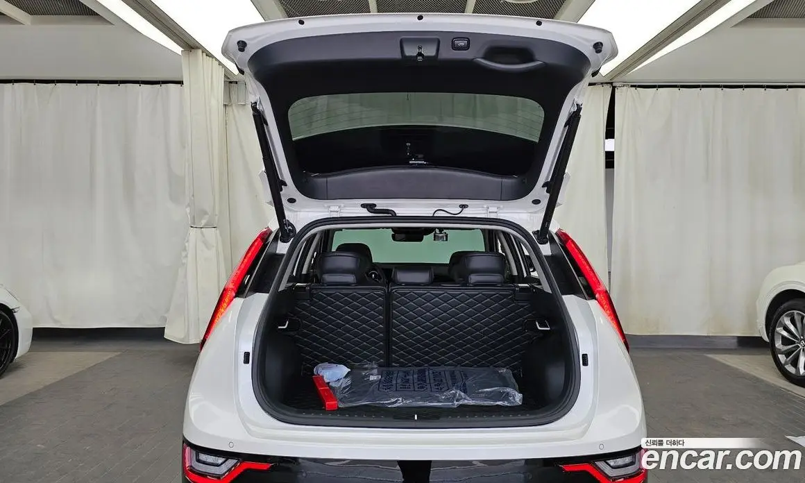 Kia Niro 2022 1.6 автомат (гидро), фото 20