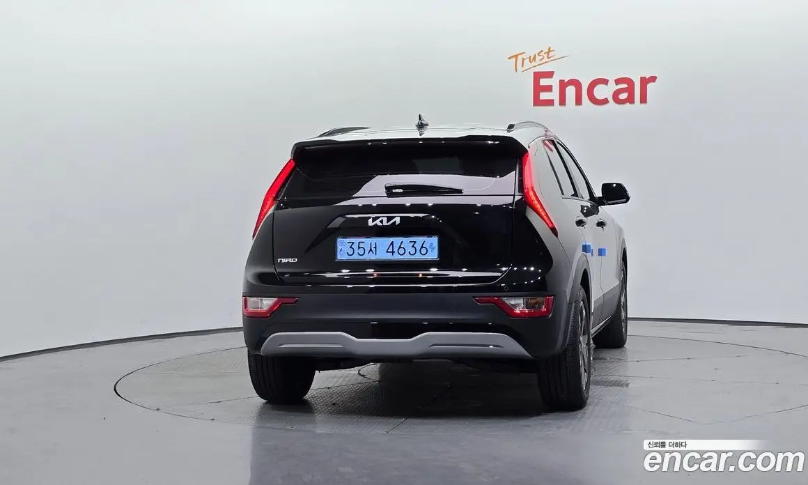 Kia Niro 2023 0.2 автомат (гидро), фото 4