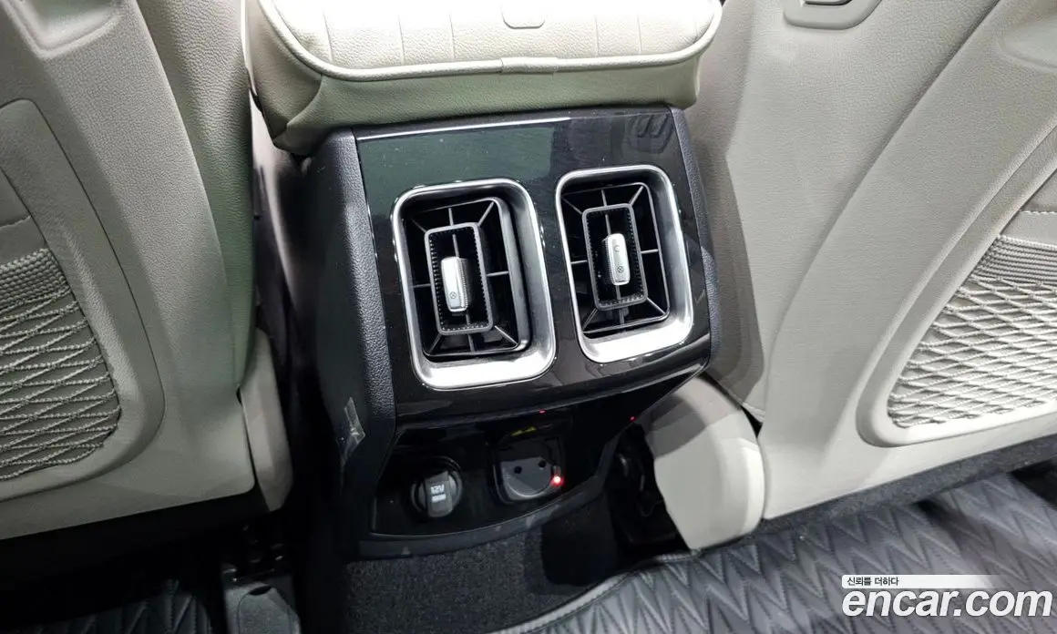 Kia Sorento 2023 1.6 автомат (гидро), фото 31