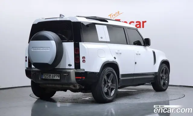 Land Rover Defender 2021 2.0 автомат (гидро), миниатюра 2