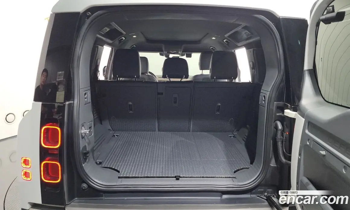 Land Rover Defender 2021 2.0 автомат (гидро), фото 26