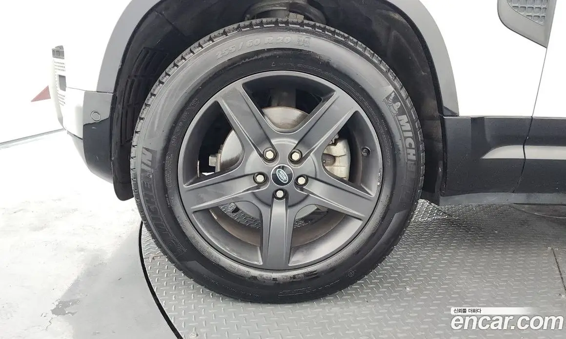 Land Rover Defender 2021 2.0 автомат (гидро), фото 5