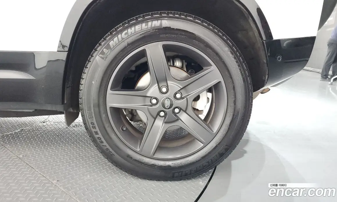Land Rover Defender 2021 2.0 автомат (гидро), фото 7