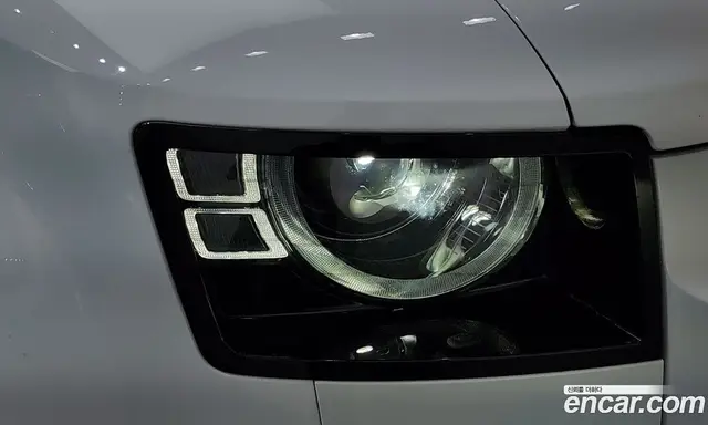 Land Rover Defender 2021 2.0 автомат (гидро), миниатюра 8
