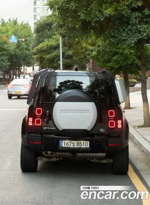 Land Rover Defender 2021 3.0 автомат (гидро), фото 4