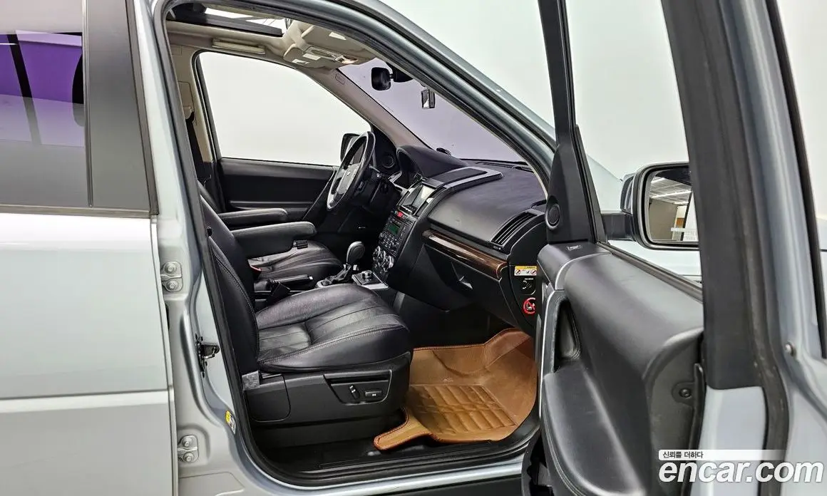 Land Rover Freelander 2011 2.2 автомат (гидро), фото 11 Land Rover Freelander 2011 2.2 автомат (гидро), фото 11
