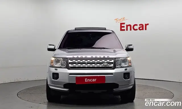 Land Rover Freelander 2011 2.2 автомат (гидро), миниатюра 3 Land Rover Freelander 2011 2.2 автомат (гидро), миниатюра 3