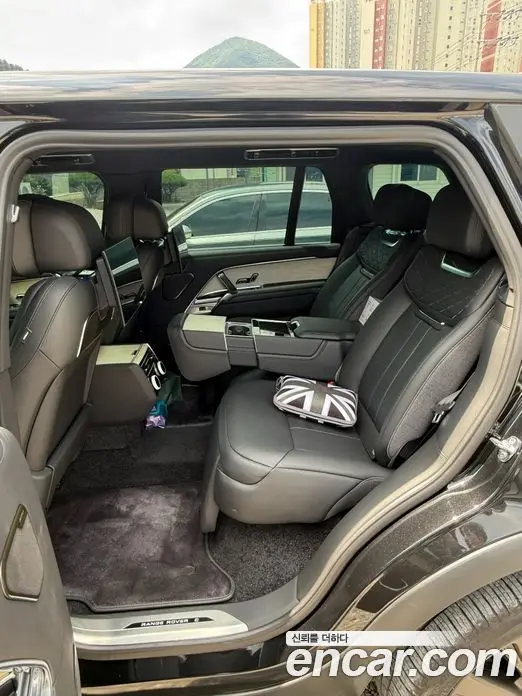 Land Rover Range Rover 2024 4.4 автомат (гидро), фото 8
