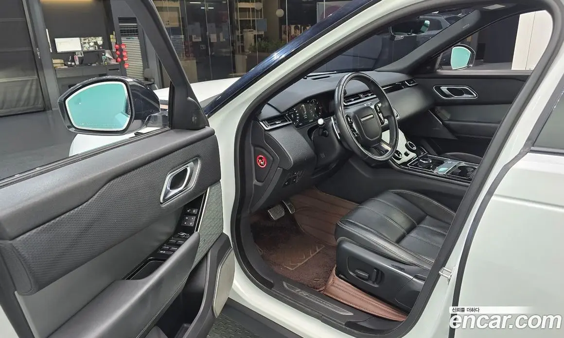 Land Rover Range Rover Velar 2017 2.0 автомат (гидро), фото 13