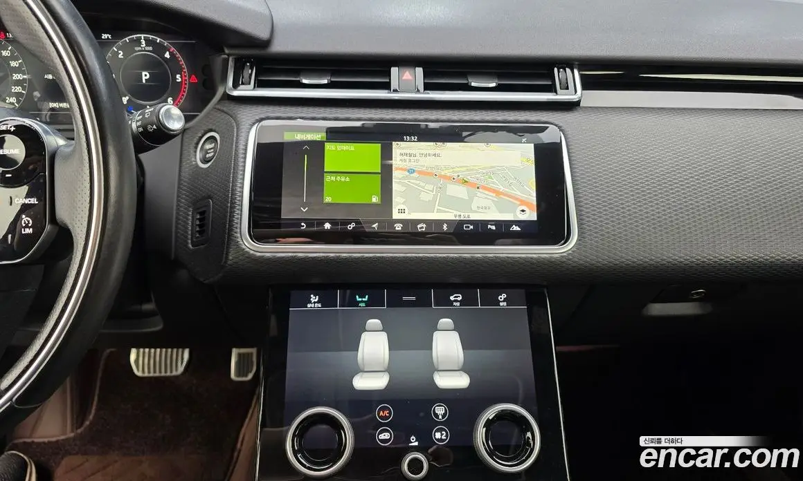 Land Rover Range Rover Velar 2017 2.0 автомат (гидро), фото 19
